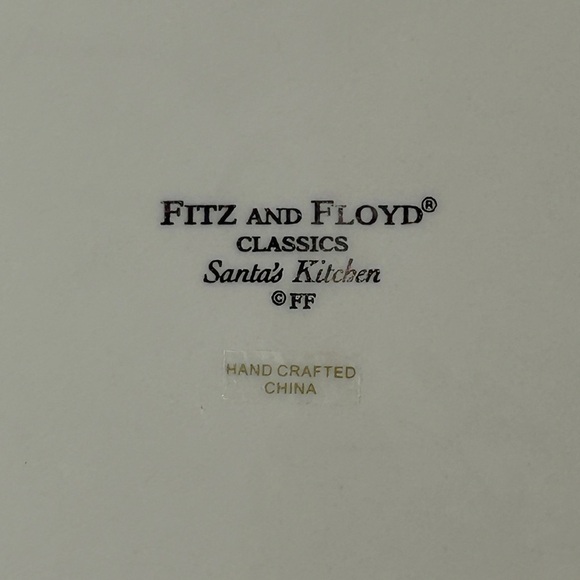 Fitz and Floyd 12” Plate Candycane/Holly Leaves Classics-Santa’s Kitchen EUC - Picture 5 of 6